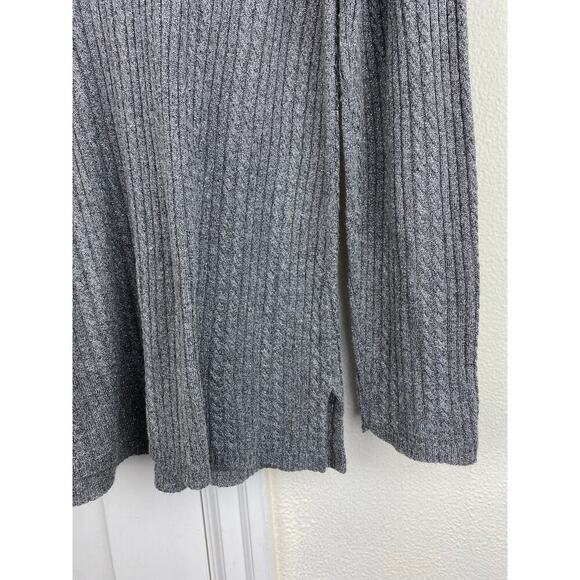 Chico's Women's 0 Gray Metallic Silver Lightweight V-Neck Pullover Sweater - Picture 3 of 5